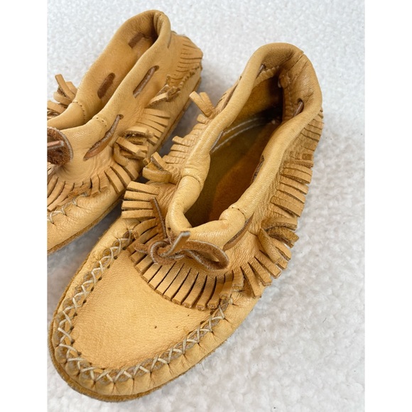 SOUTHWEST INDIAN FOUNDATION • Genuine Moosehide Leather Slip-On Fringe Moccasins - Picture 12 of 16